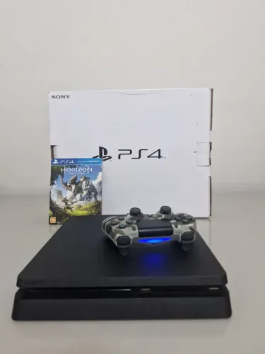 PS4 Slim 