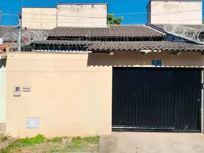 Casa Apta a Parcelamento