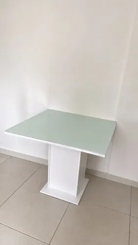 Mesa de Jantar Quadrada Tampo de vidro