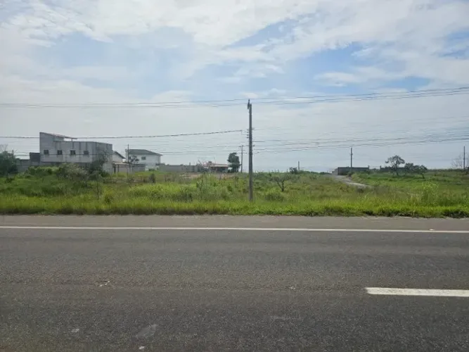 Vendo terreno 387,4mts2 de frente pra Rodovia do sol em ponta da Fruta