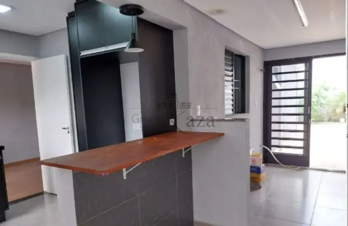 Oportunidade - Casa - Conjunto Residencial Trinta e Um de Março - 3 Dormitórios - 90m² - E