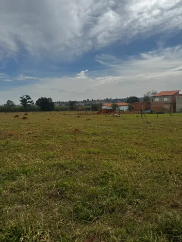 TERRENO A VENDA 