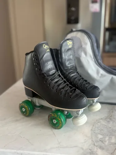 Patins Rye Quad Tamanho 38 + Bolsa Original - Pouco Uso