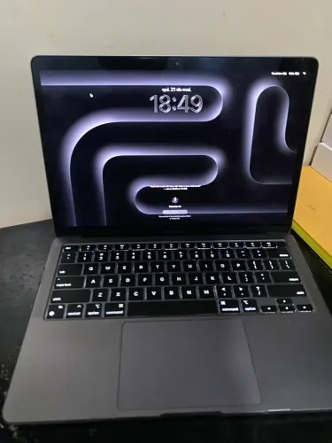 MacBook M1