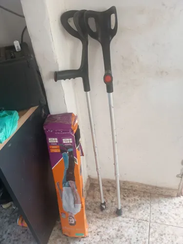 Muletas ergonômicas novas 101 reais