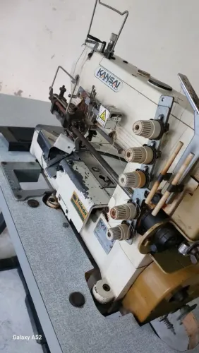 Máquina para pregar elástico