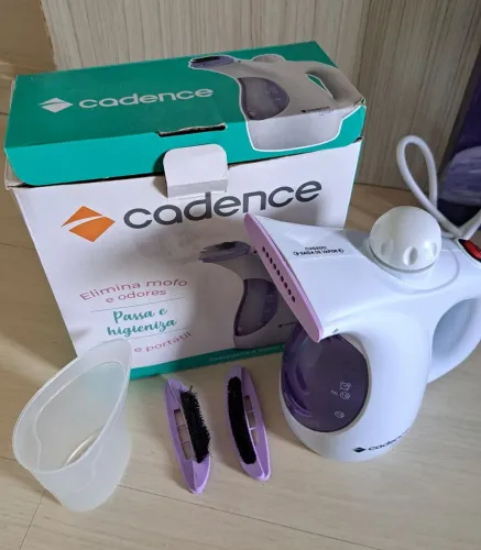 Passadeira a vapor Cadence 220v