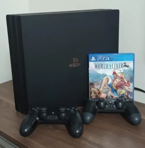 PS4 PRO + ONE PIECE