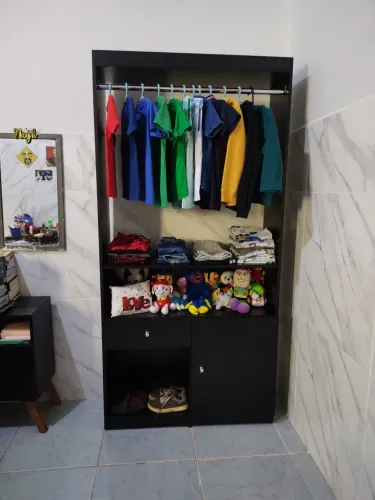 Cabideiro MDF Preto com gaveta *Usado