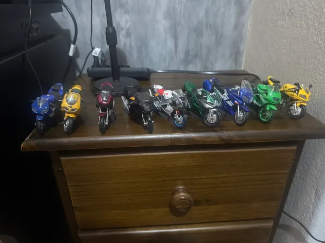 Coleção de motos miniaturas
