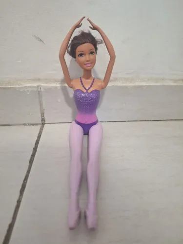 Boneca Barbie Bailarina Morena