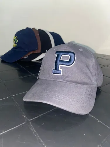 Boné polo ralph lauren Letra P preto