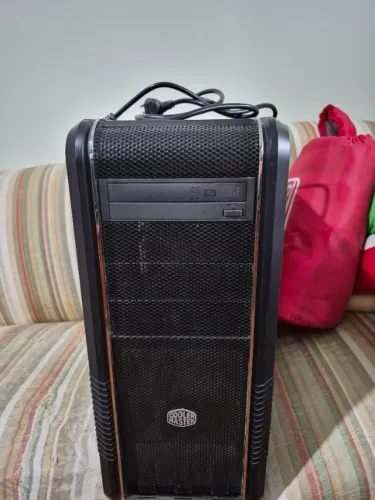 Computador com GTS 450, HD 500 GB, 8GB de memória RAM