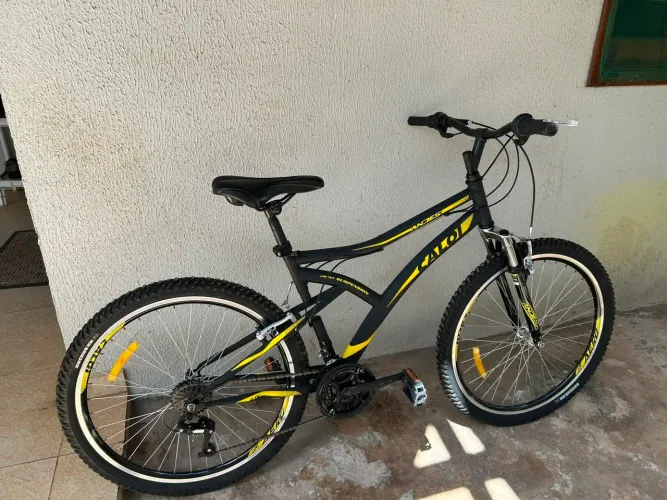 Bicicleta Caloi Aro 26 - 1 MÊS DE USO!!!