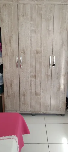 Guarda roupa  de solteiro 
