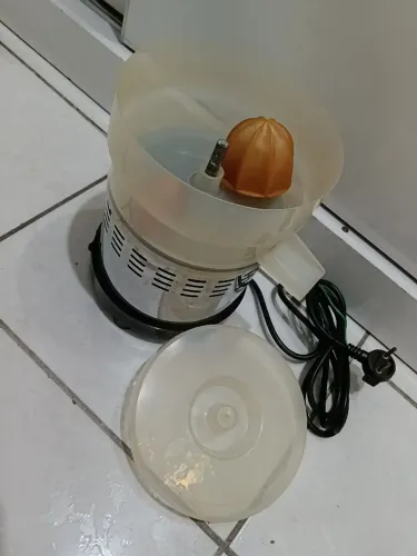 Espremedor elétrico 110 volts 