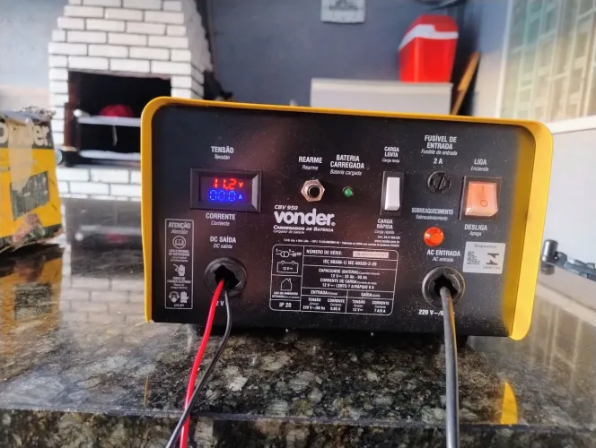 Carregador de bateria automotivo Vonder