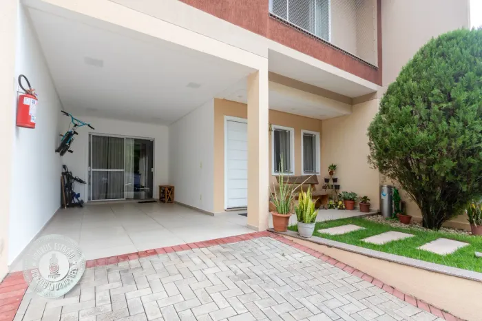 VENDA CASA EM CONDOMÍNIO FECHADO NO BAIRRO VELHA - BLUMENAU SC