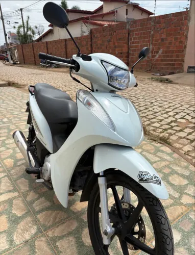 Honda Biz 125 EX Flex 2016 | 16.815 km | Impecável