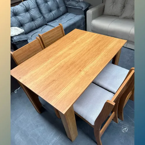 Mesa com 4 cadeiras - entregamos hoje