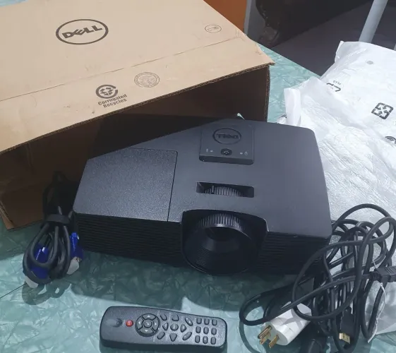 Projetor Dell 1220 HDMI - Impecável na Caixa Original + Controle e Cabos