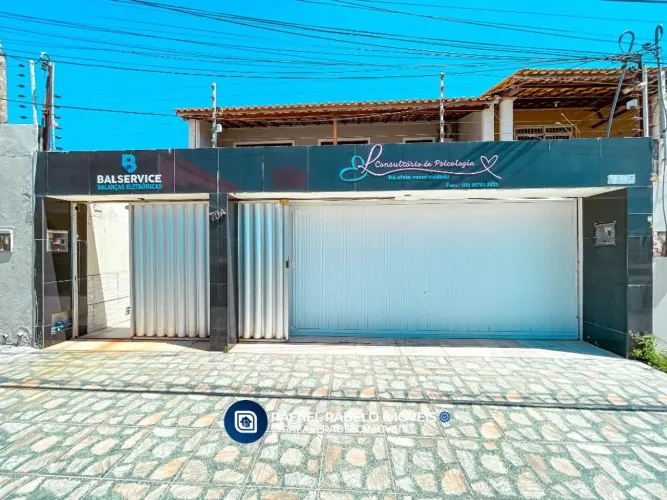 Casa duplex com 04 quartos à venda em Messejana.