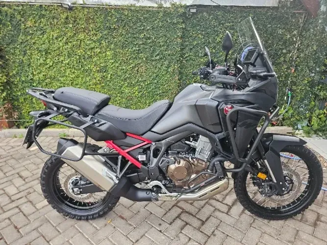 Africa Twin 2023 Manual Standard