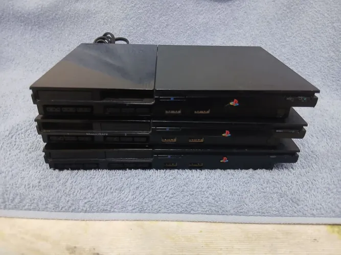 Lote ps2 só o console para conserto não está lendo