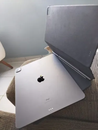 iPad Pro 4°geração, Tela 12,9pol e 1TB + Keyboard apple