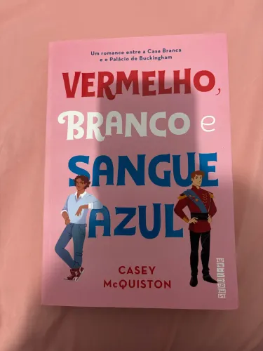 Livro ?Vermelho, branco e sangue azul?