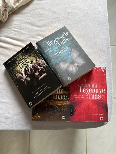 Coleção Livros Dezesseis Luas