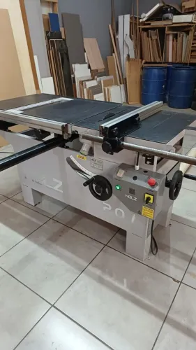 Esquadrejadeira Holz 2.0 i - semi nova - Aceito trocas - Parcelo - Leia.