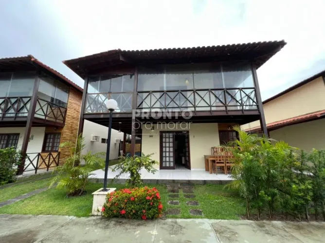 Casa de Condomínio com 5 quartos em Carneiros
