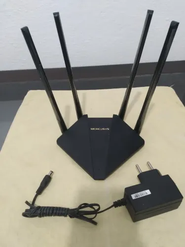 Roteador Mercusys Wireless Gigabit Dual Band funcionando perfeitamente AC1200