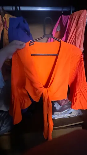 Cropped laranja Neon