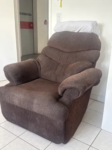 POLTRONA RECLINÁVEL