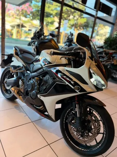 HONDA CBR 650