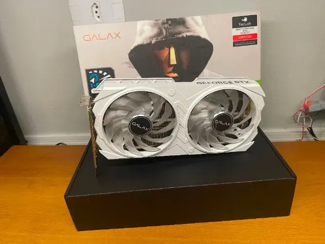 Placa De Video Galax Rtx 4060 Ti Ex White V2 8gb