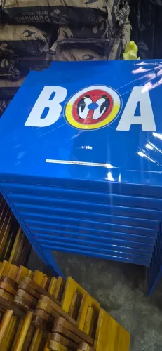 Mesa de plástico c/4 cadeiras