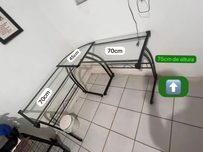 Mesa de vidro em L para escritório ou home office - ótima conservação