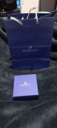 Sacolinha e caixa Swarovski