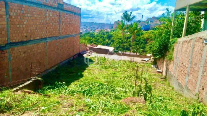 Lote em otimas condições com 360 mtrs para Venda