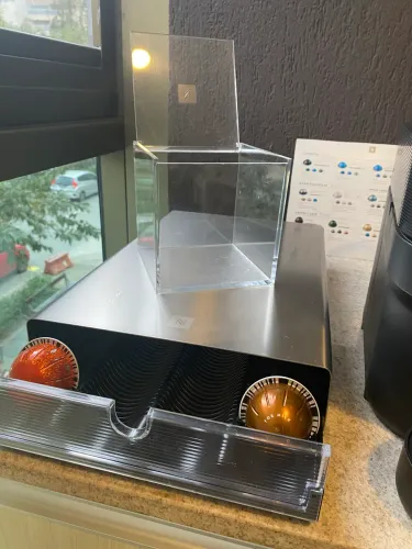 COMBO NESPRESSO = Cafeteira + porta cápsula + Cubo