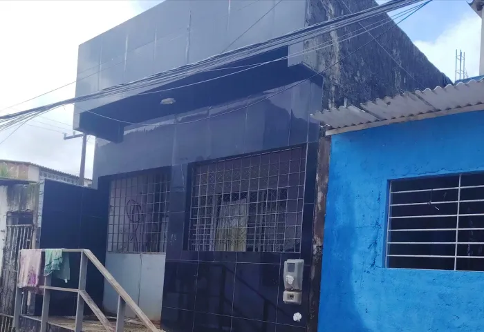 Vende-se essa casa em peixinhos