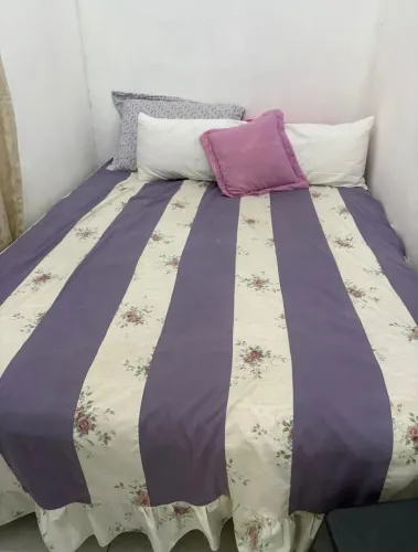 Quarto para alugar - só para mulheres