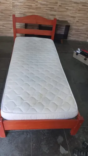Cama para criança/adolescente em ótimo estado
