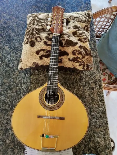 Troco por cavaquinho