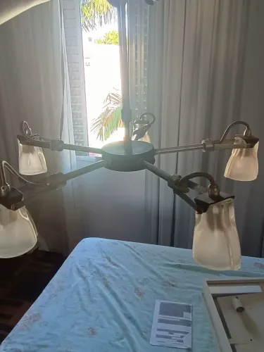 Lustre vidro e madeira