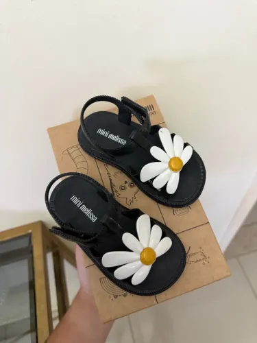 Mini Melissa flor infantil (tamanho 20/21)