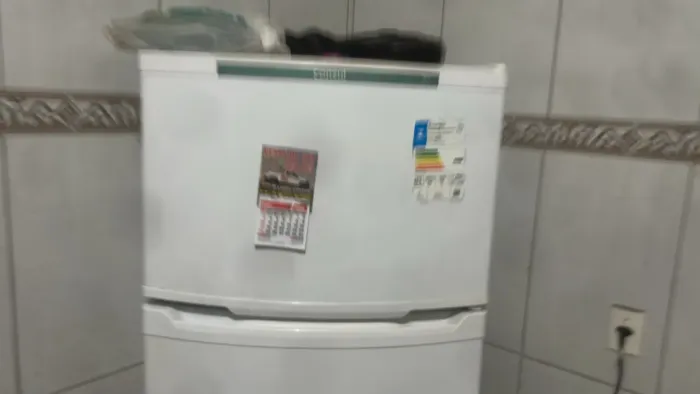 Geladeira semi nova